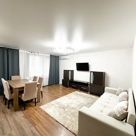 Center Location 2 Bedrooms Chisinau Exterior foto